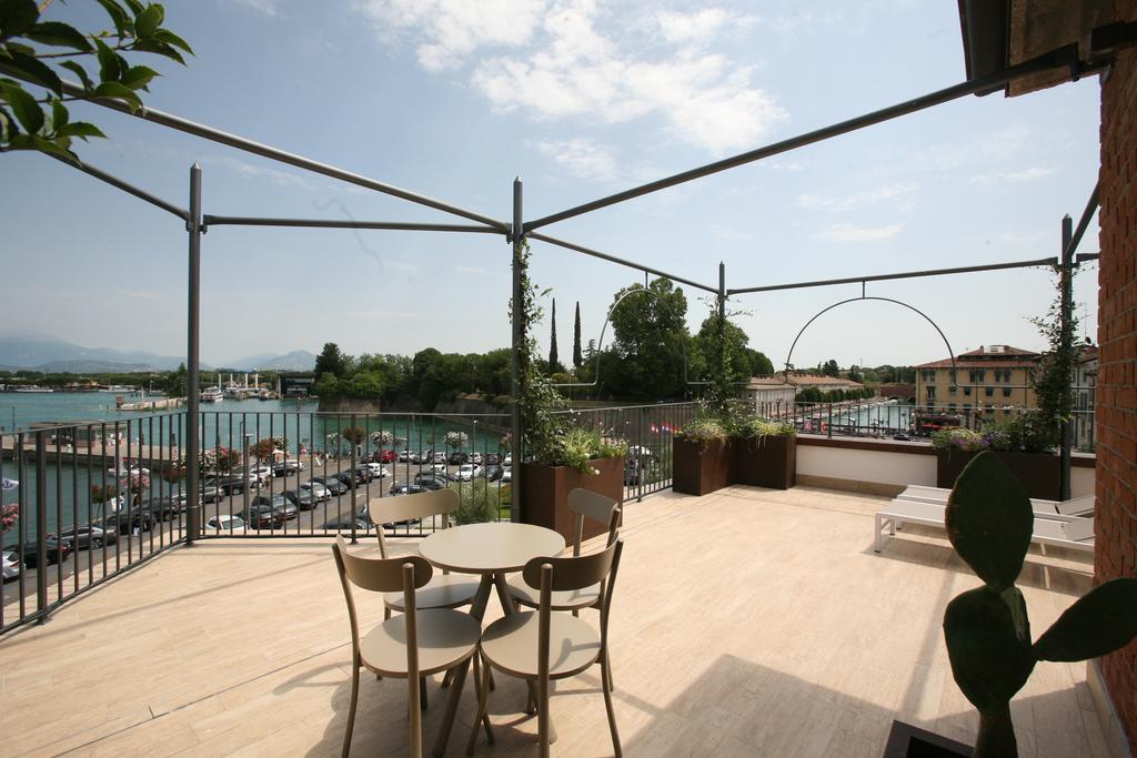 Riviera Carducci Rooms Peschiera del Garda Luaran gambar
