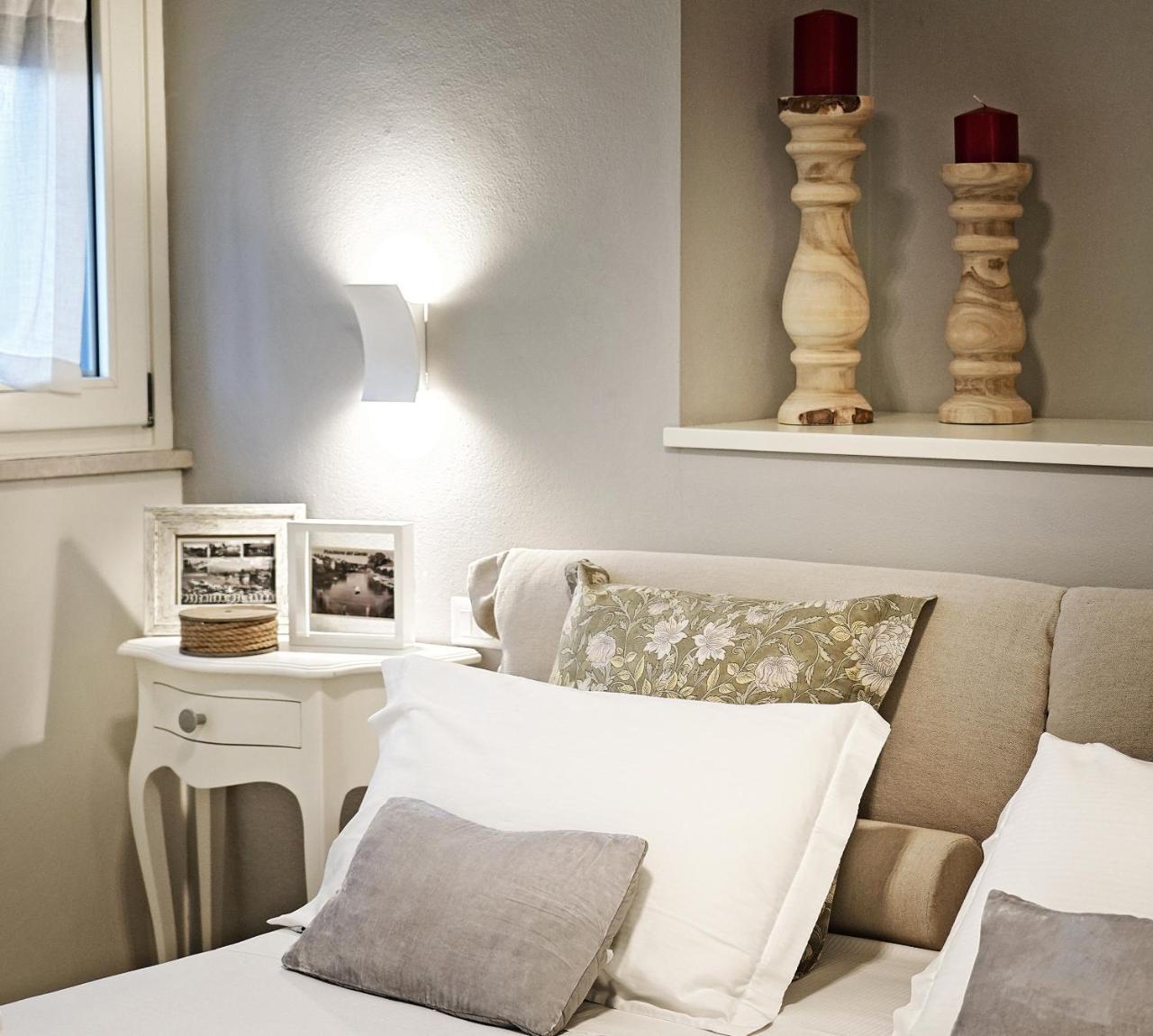 Riviera Carducci Rooms Peschiera del Garda Luaran gambar