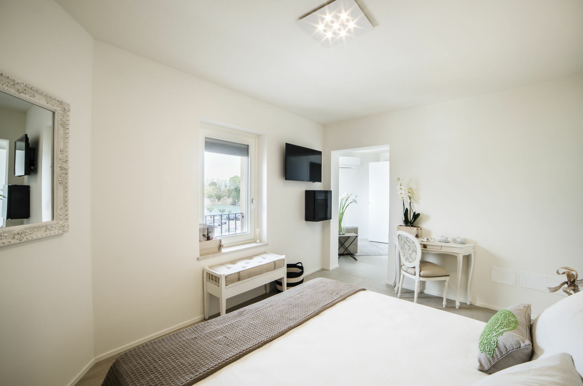 Riviera Carducci Rooms Peschiera del Garda Luaran gambar