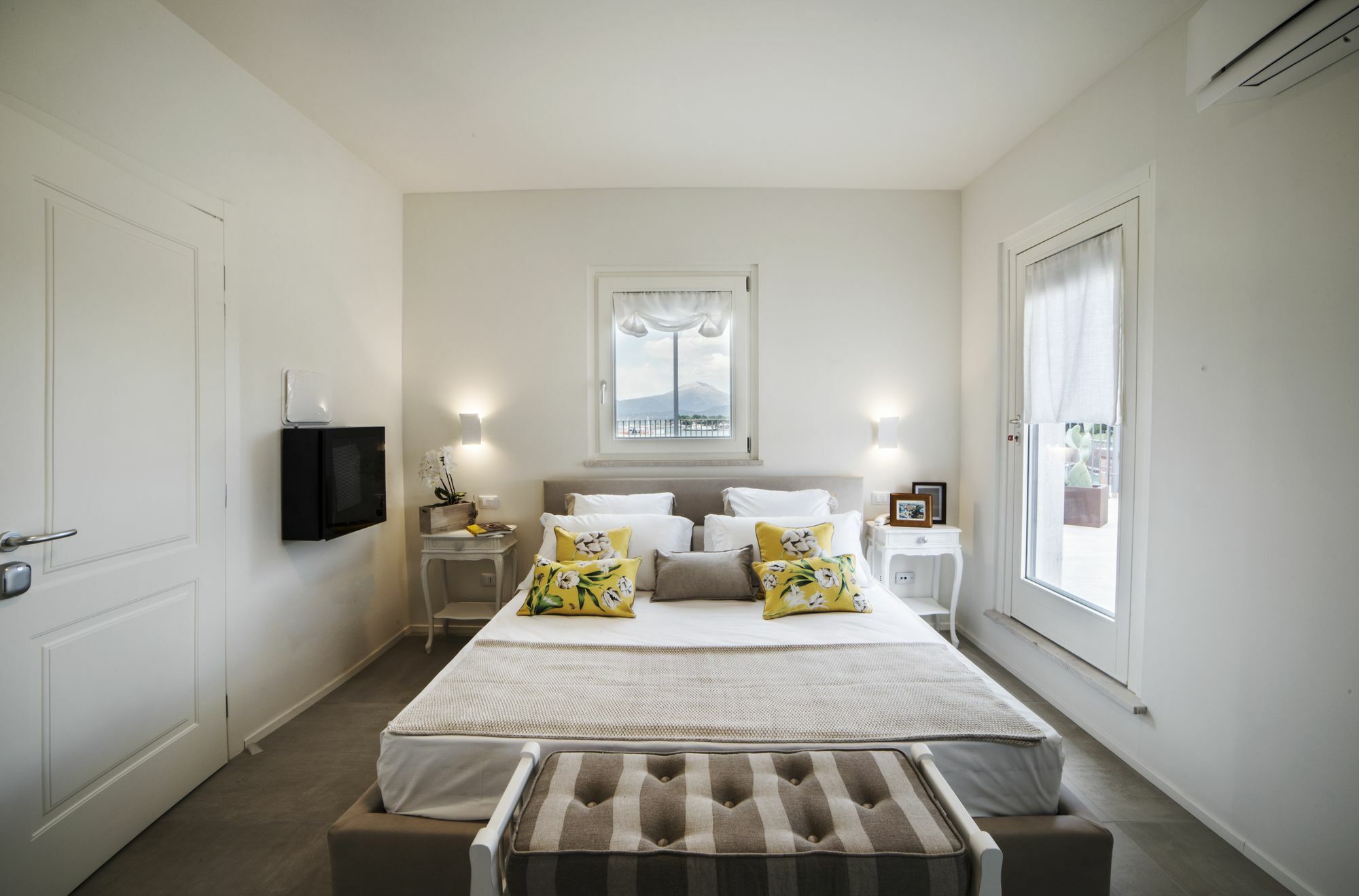Riviera Carducci Rooms Peschiera del Garda Luaran gambar