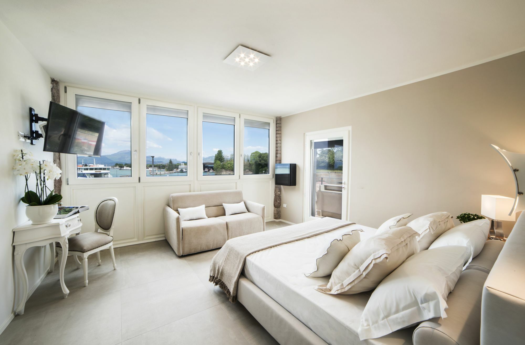Riviera Carducci Rooms Peschiera del Garda Luaran gambar
